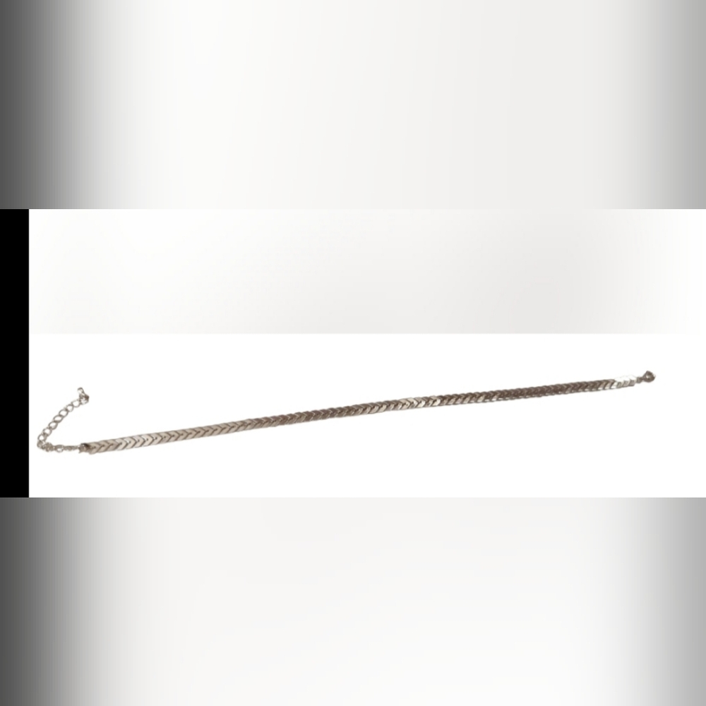 Silver Tone Fishbone Spring Clasp 13 Inch Choker Necklace